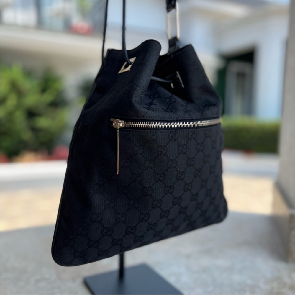 Gucci drawstring style shoulder bag black canvas - Picture 4 of 11